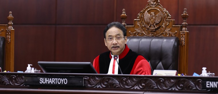 Ketua MK Suhartoyo membuka sidang uji materiil Undang-Undang Nomor 20 Tahun 2003 tentang Sistem Pendidikan Nasional, Rabu (06/03) di Ruang Sidang MK.